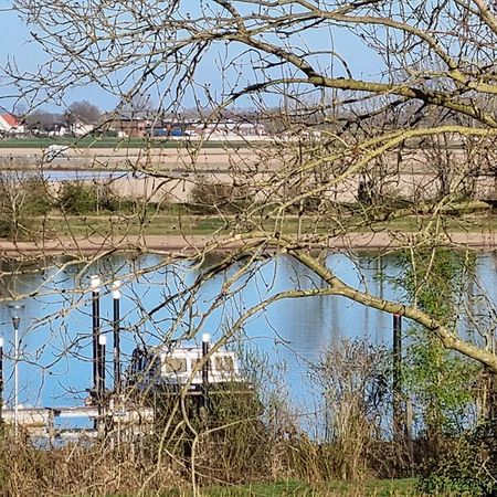 B&B Maaslandje Wijk en Aalburg Extérieur photo
