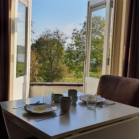 B&B Maaslandje Wijk en Aalburg Extérieur photo